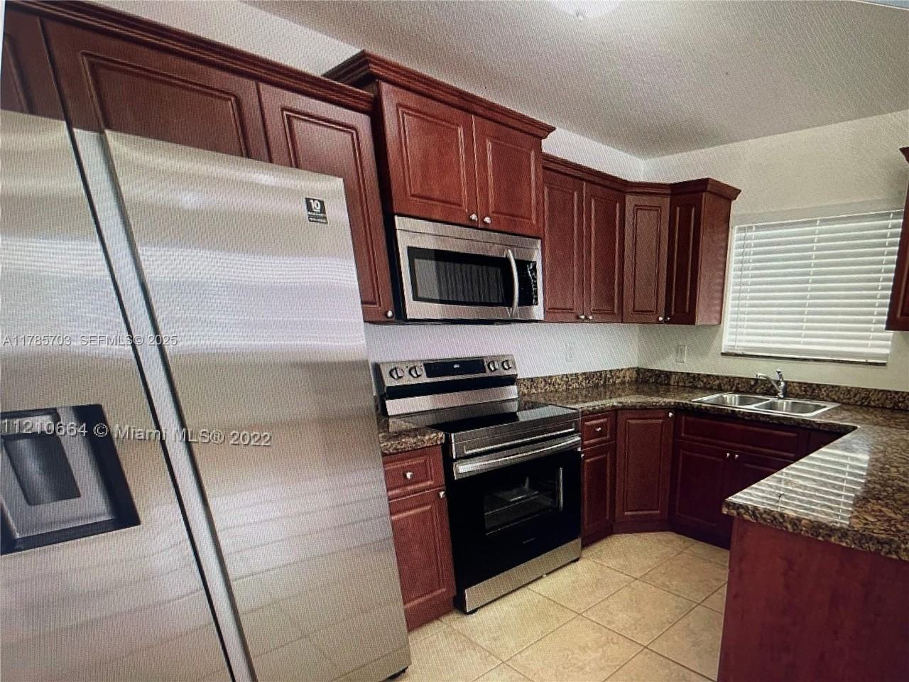 5881 Northwest 32nd Street #05881 - Photo 4 of 9