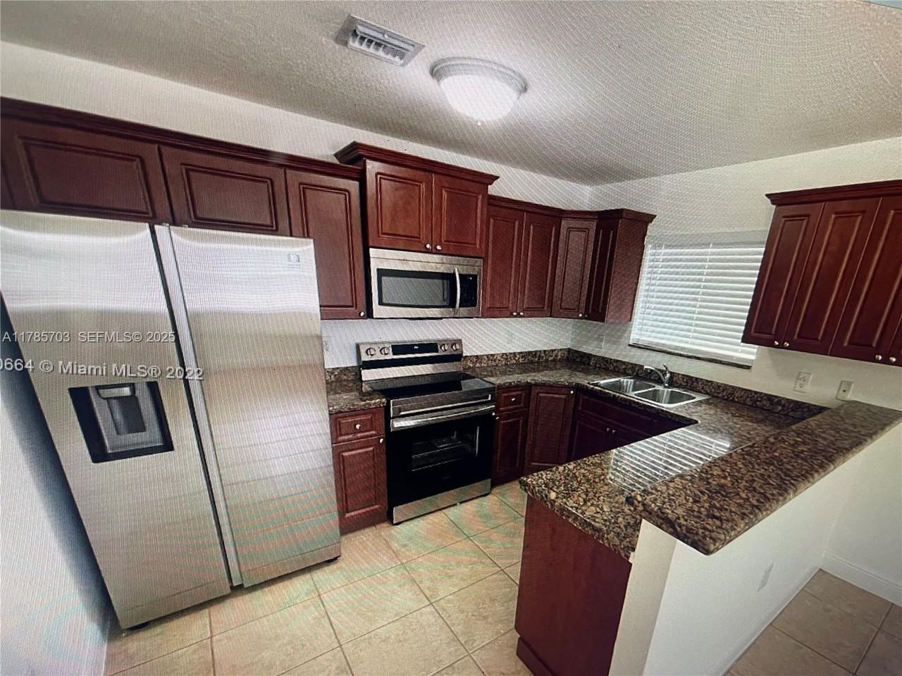 5881 Northwest 32nd Street #05881 - Photo 6 of 9