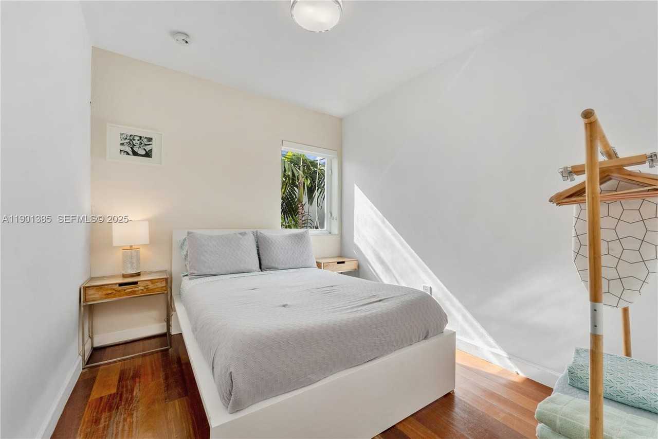 927 Euclid Avenue #6 - Photo 2 of 18