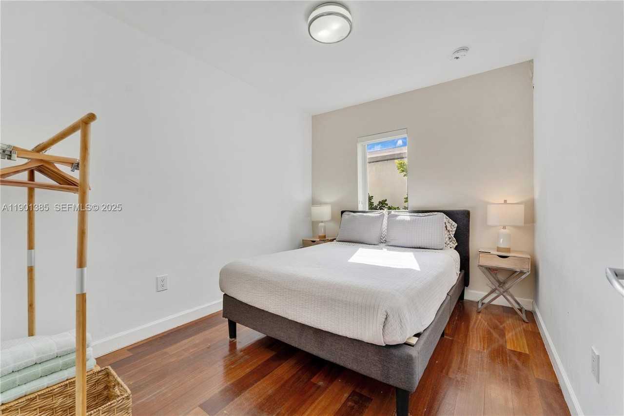 927 Euclid Avenue #6 - Photo 5 of 18