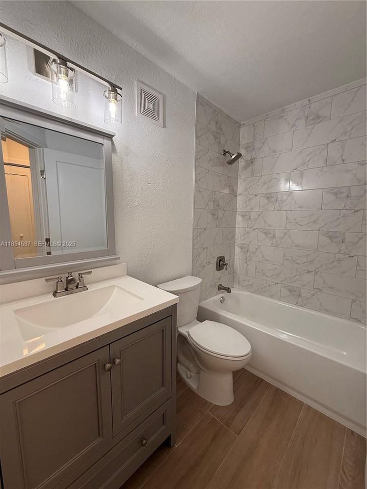 8826 West Flagler Street #211 - Photo 3 of 17