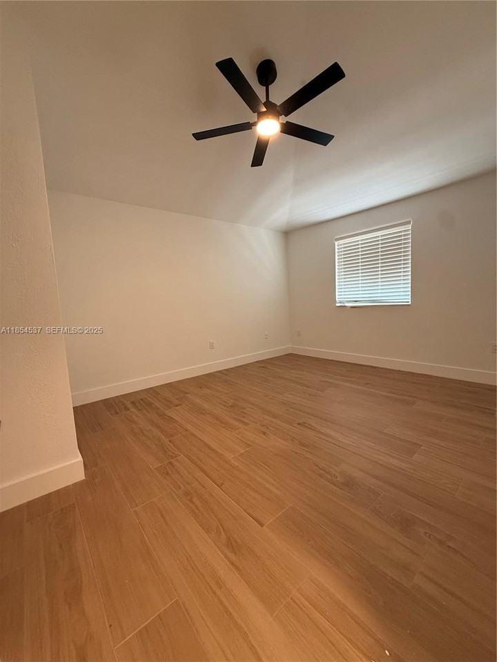 8826 West Flagler Street #211 - Photo 4 of 17