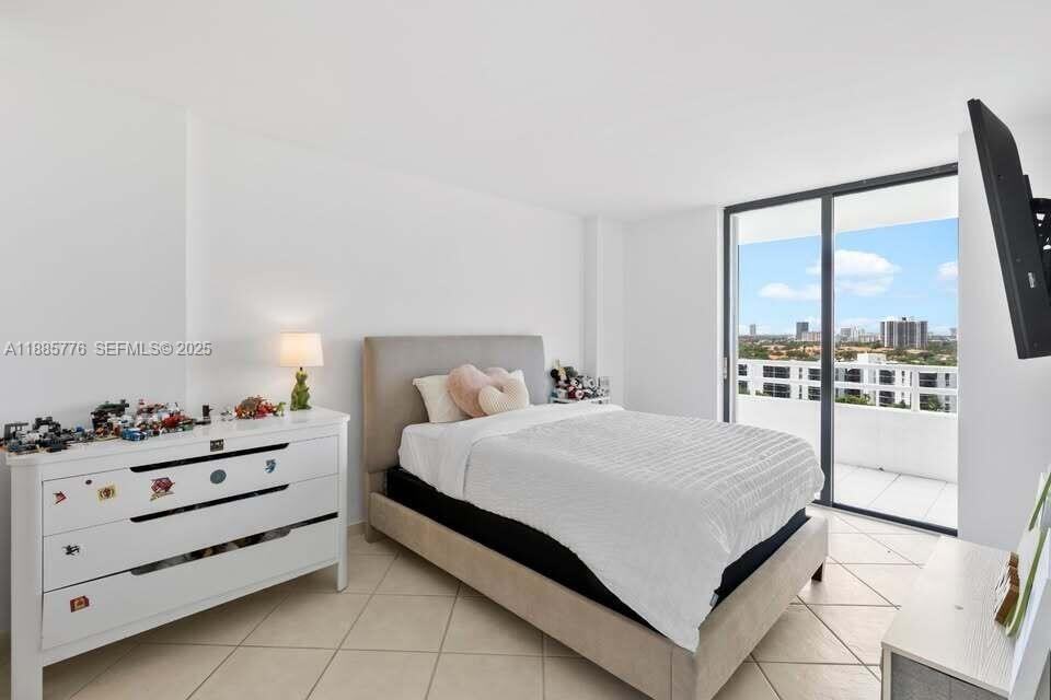 20225 Northeast 34th Court #1419 - Photo 6 of 34