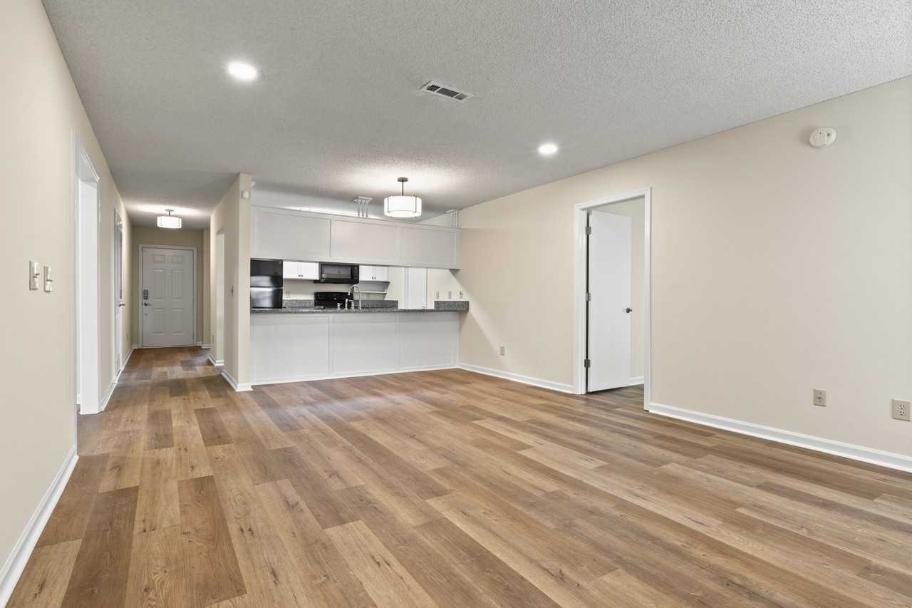 2107 Hamilton Pl S #1 - Photo 3 of 18