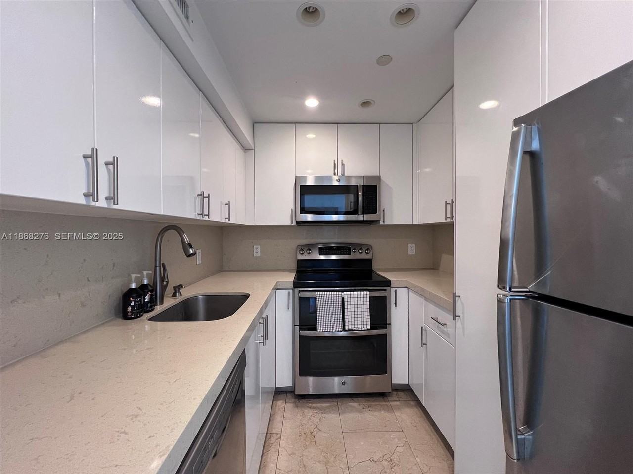 1000 West Avenue #526 - Photo 2 of 17