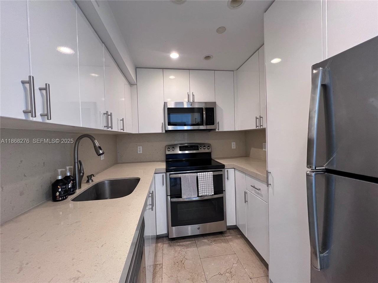 1000 West Avenue #526 - Photo 3 of 17