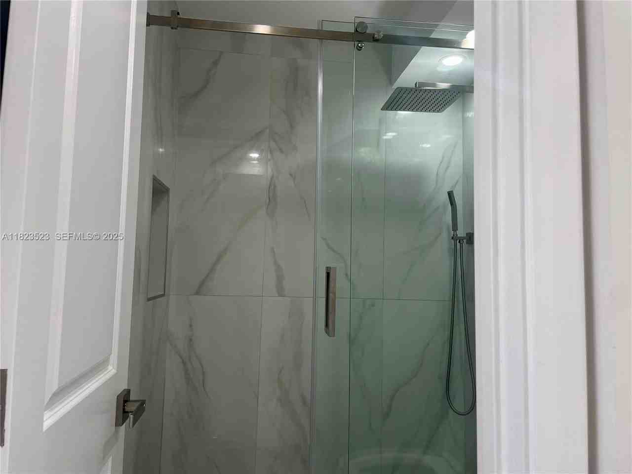 3140 South Ocean Drive #2207 - Photo 7 of 44