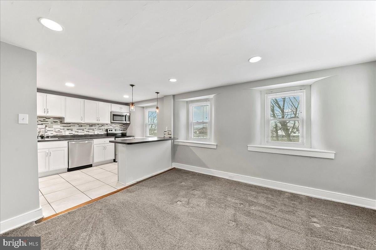 1050 Pike Springs Rd - Photo 6 of 20