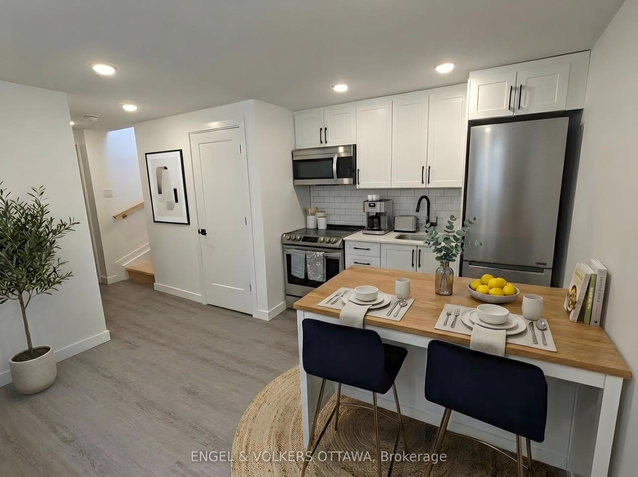 125 Carruthers Ave - Photo 3 of 6