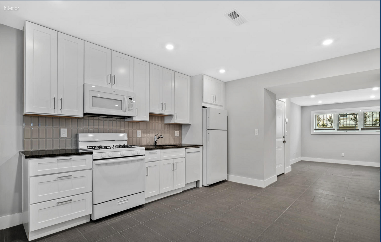 3323 13th St. SE - Photo 4 of 8