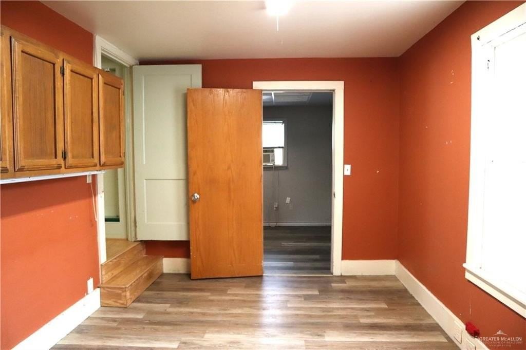 311 W 8th St - Photo 7 of 15