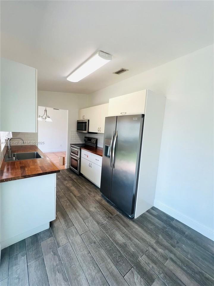 13065 Southwest 263rd Terrace #NA - Photo 2 of 30