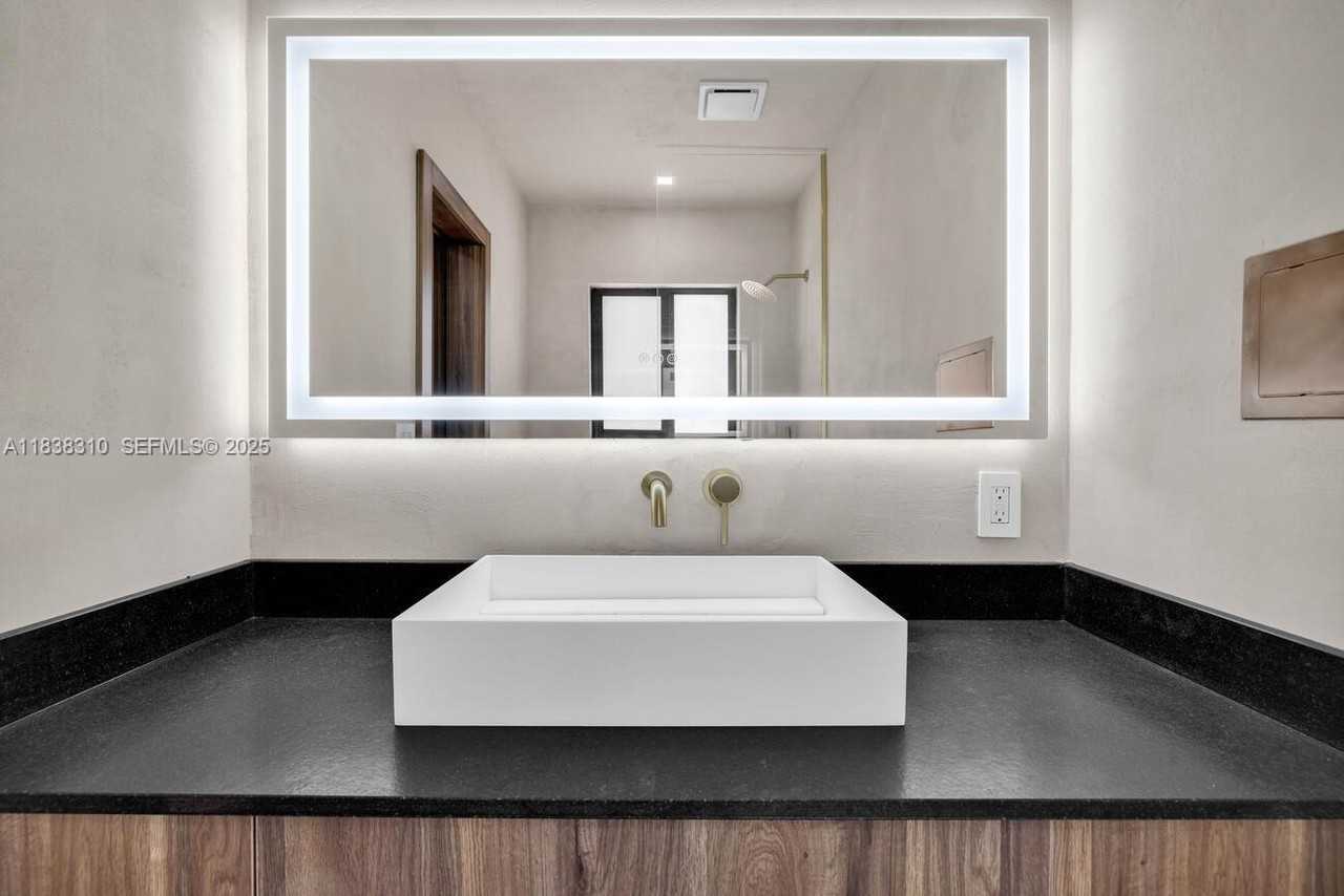 8931 Northeast 2nd Avenue #S4 - Photo 5 of 28