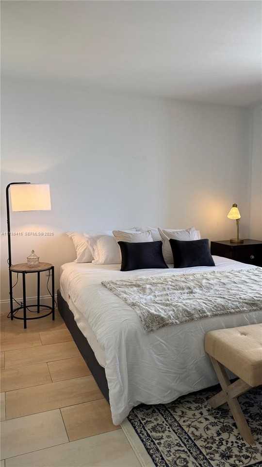 540 Brickell Key Drive #1124 - Photo 6 of 62