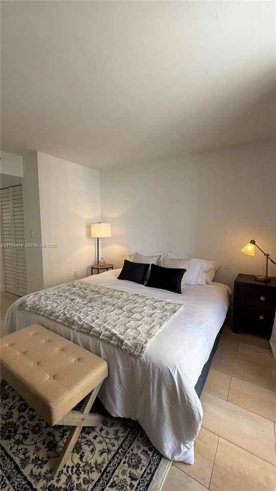 540 Brickell Key Drive #1124 - Photo 7 of 62