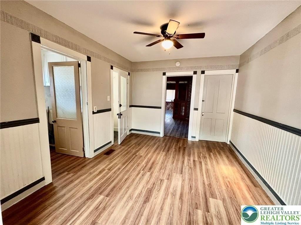 512 E Walnut St - Photo 7 of 20