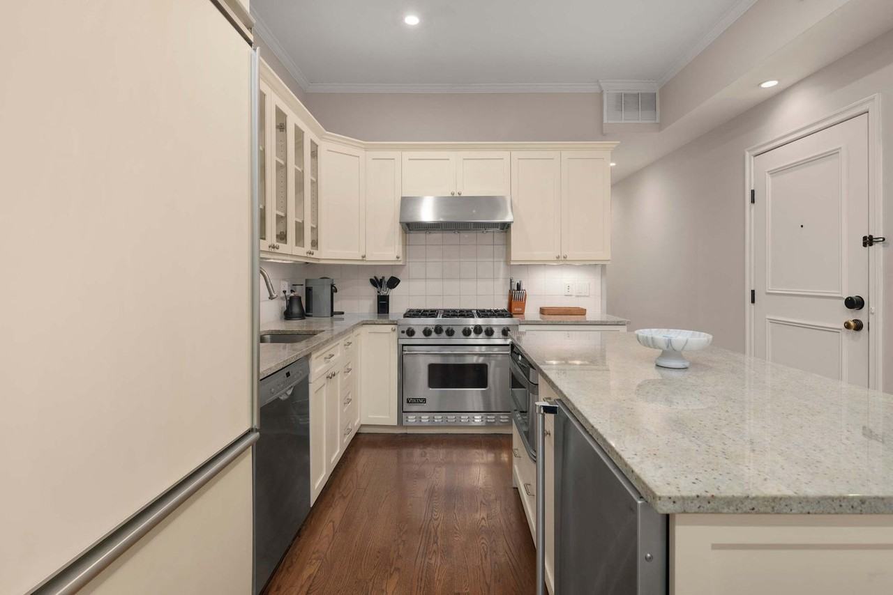 49 W 16th St #1388237P - Photo 7 of 19