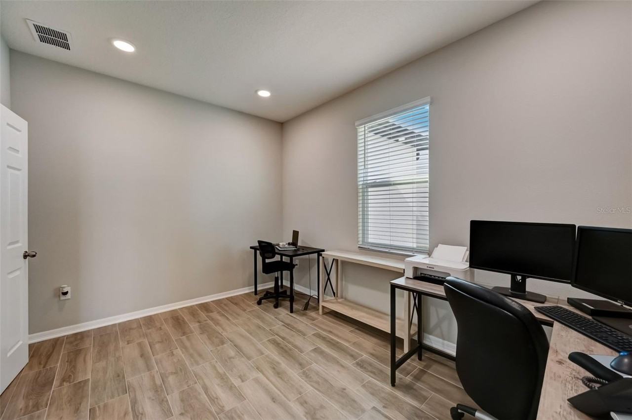 3139 Marine Grass Dr - Photo 6 of 35