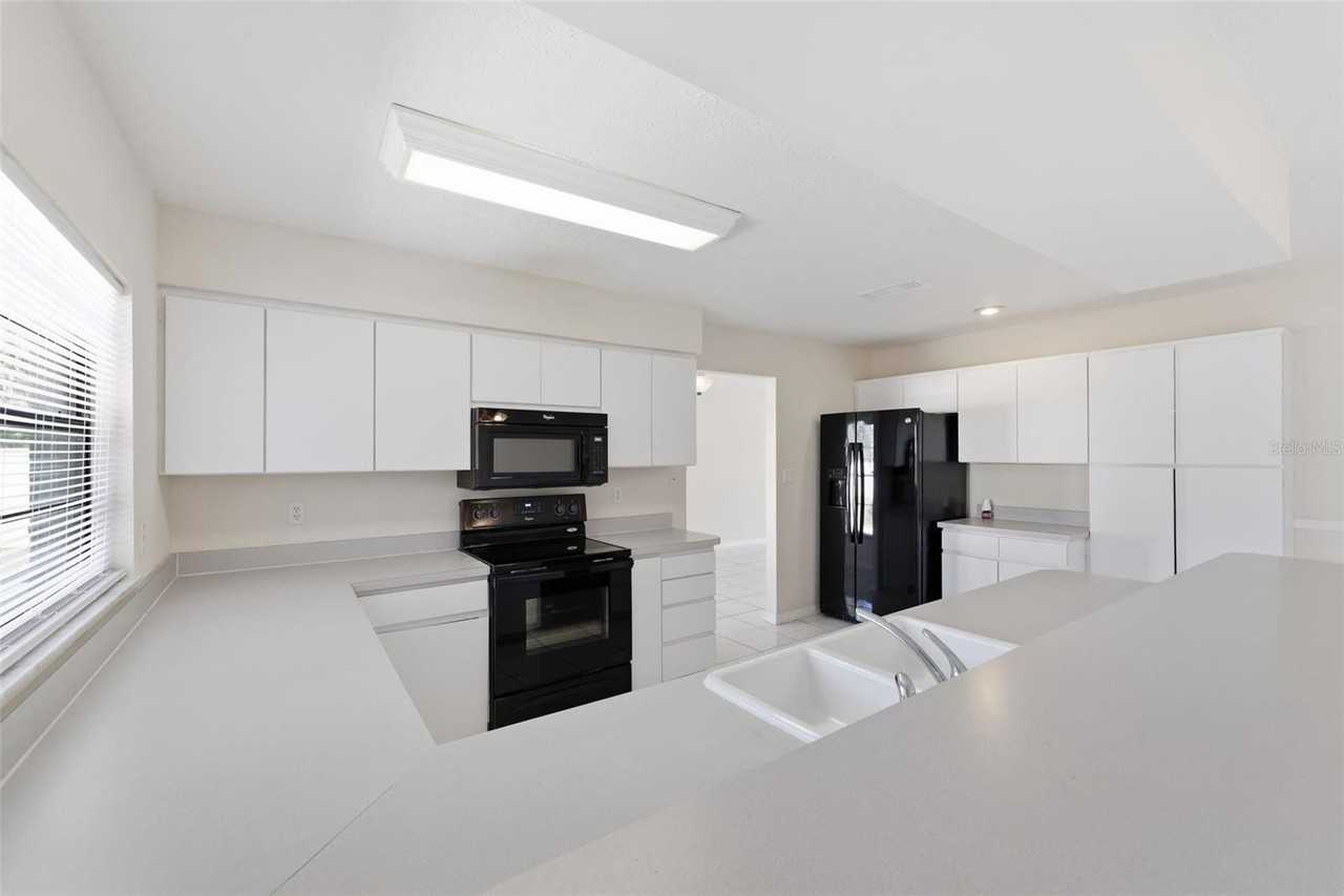 612 Shady Nook Dr - Photo 5 of 17