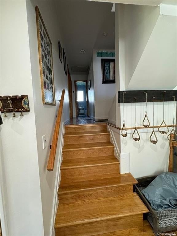 830 Pepperidge Rd - Photo 3 of 15