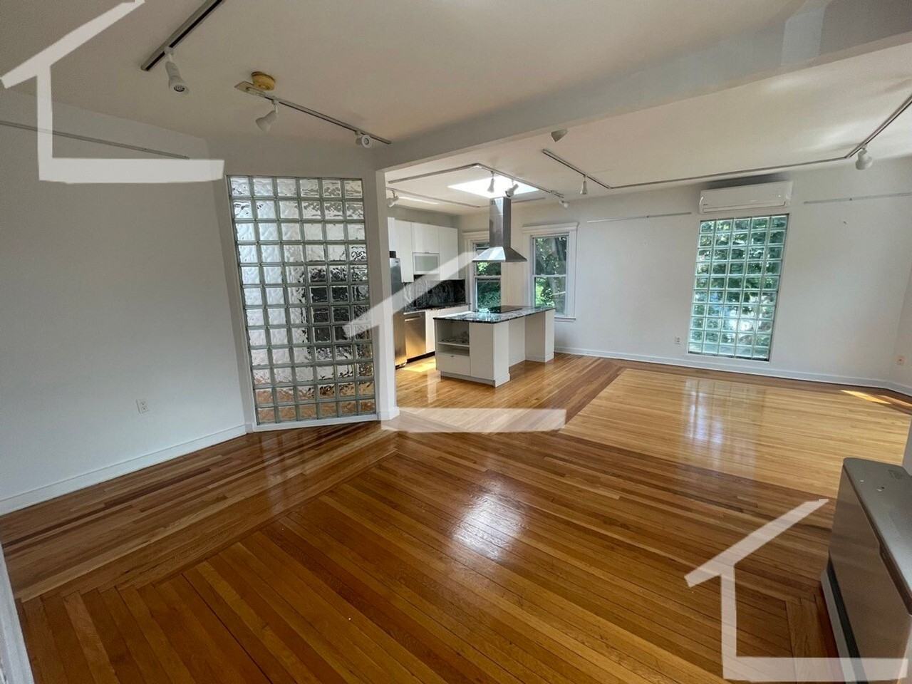 29 Harvard St - Photo 7 of 21