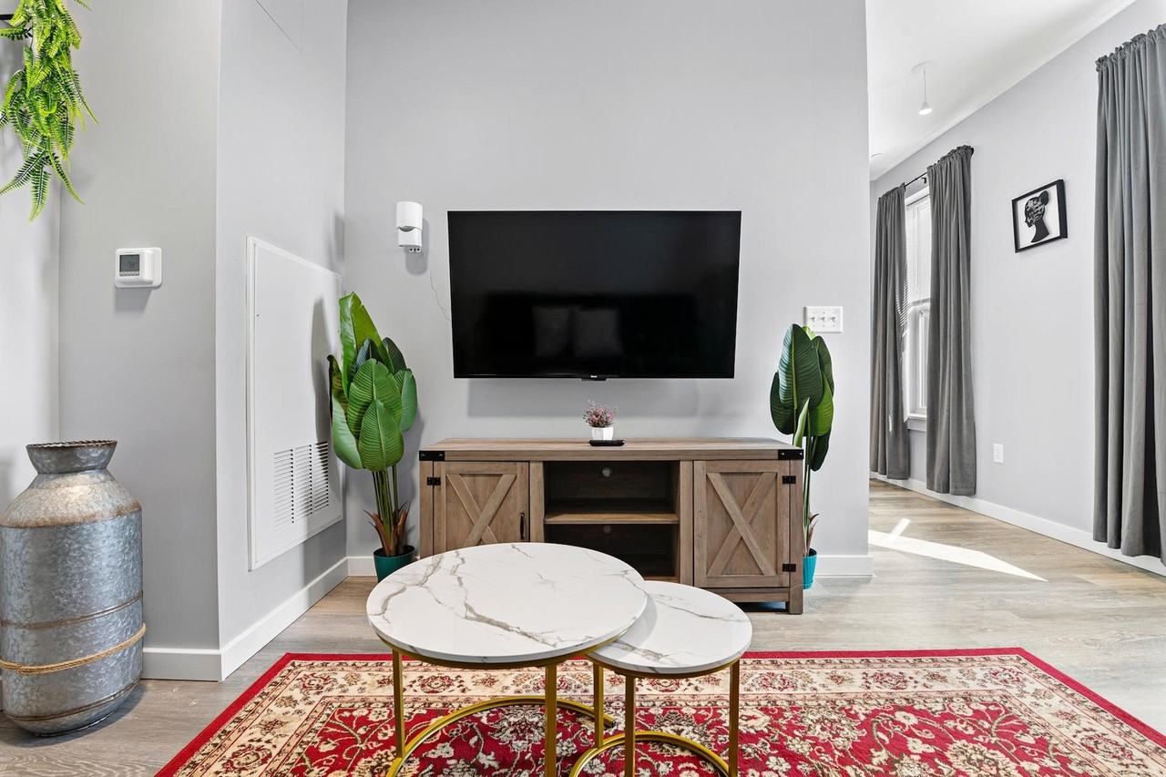 95 Broadway #1240270P - Photo 3 of 23