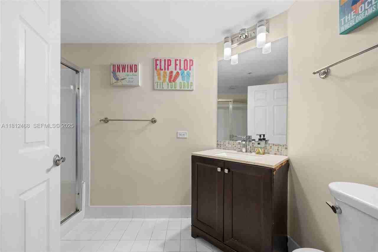 17125 North Bay Road #3312 - Photo 2 of 16