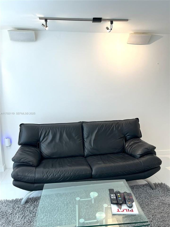 1228 West Avenue #412 - Photo 4 of 42