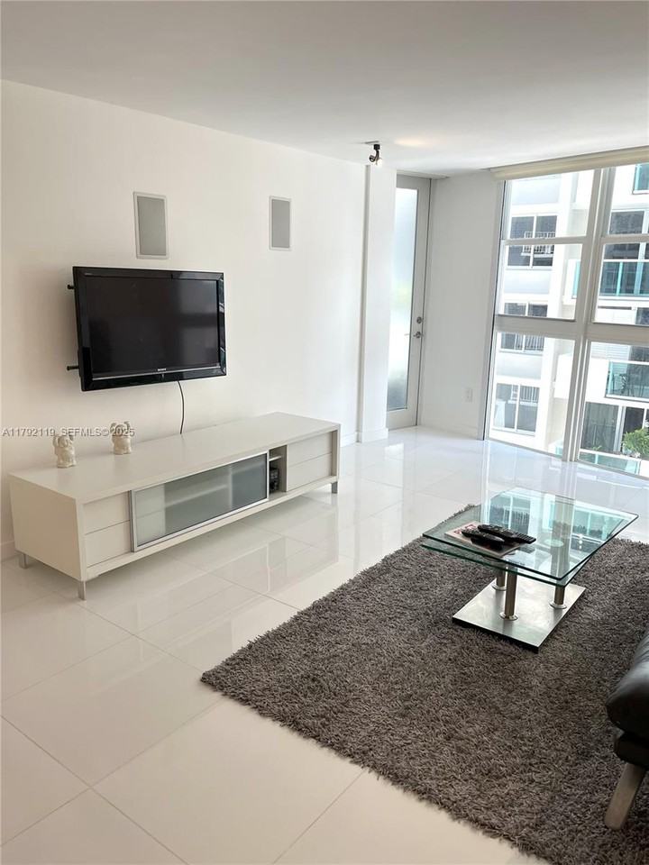 1228 West Avenue #412 - Photo 5 of 42