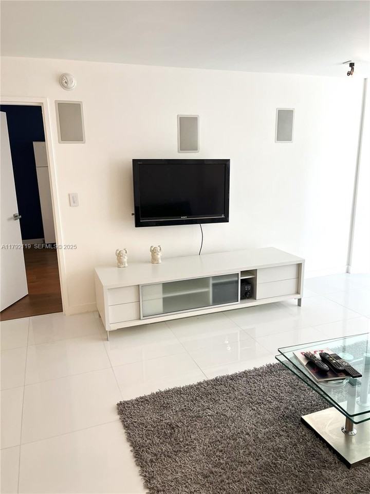 1228 West Avenue #412 - Photo 6 of 42