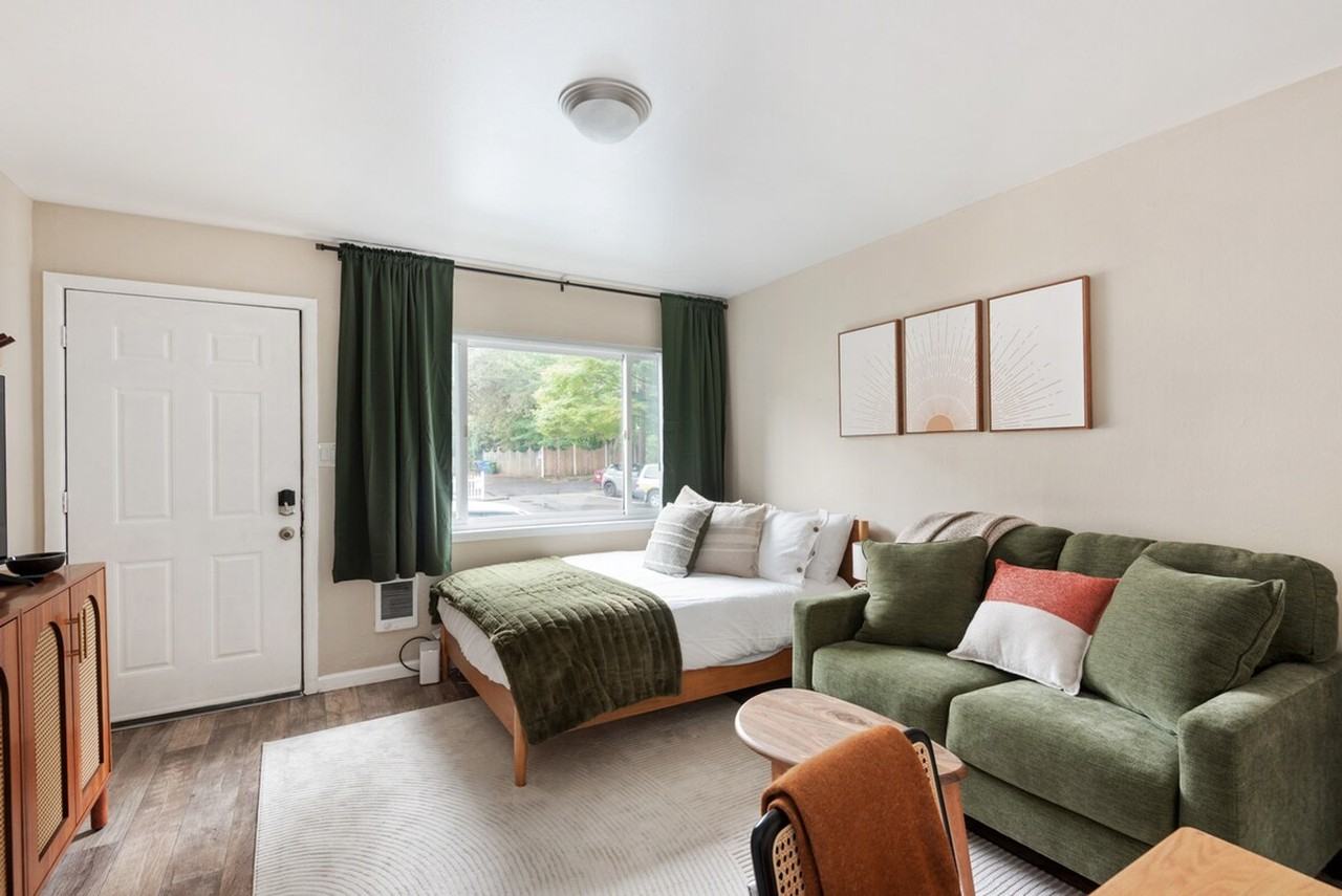 5248 Se Stark St #1471542P - Photo 2 of 21