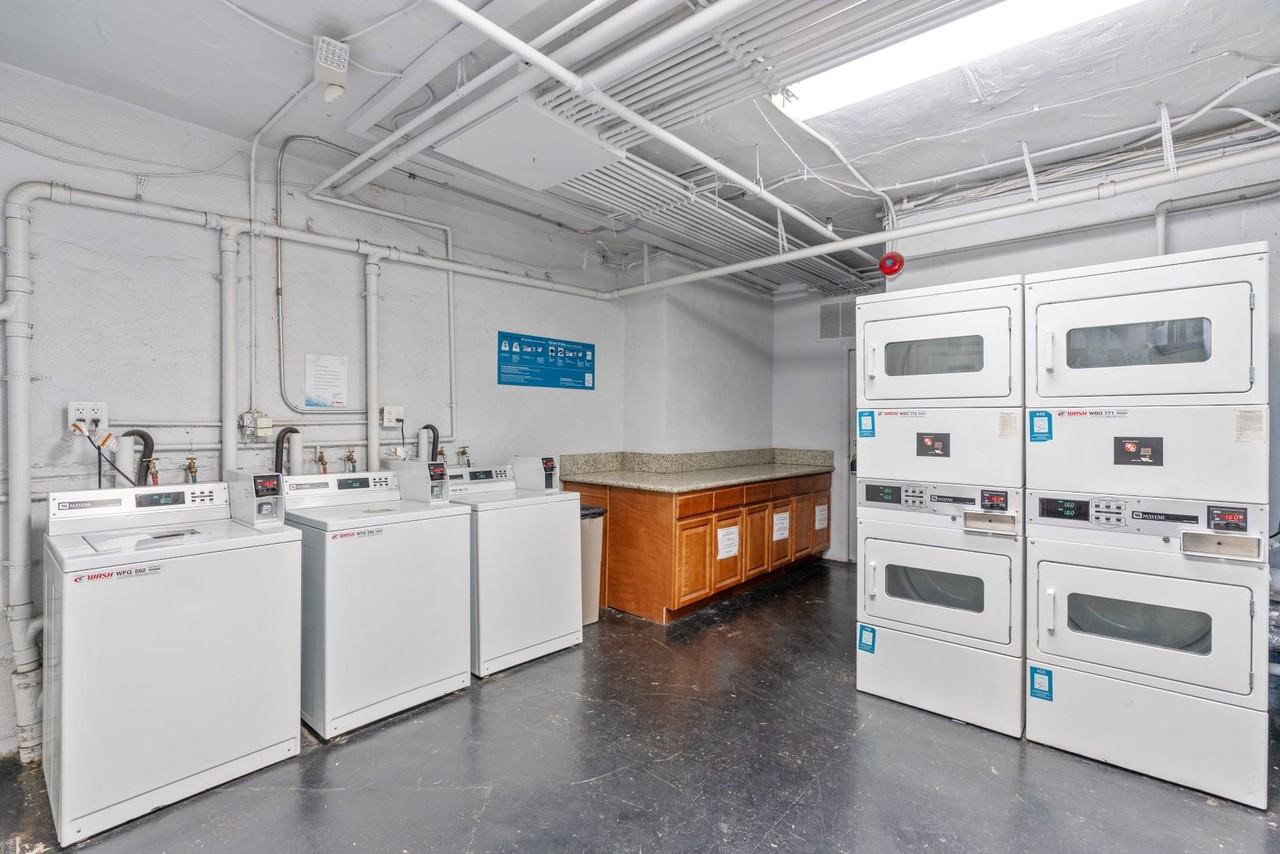 EC1 - 1650 Echo Park Apartments - Photo 5 of 42