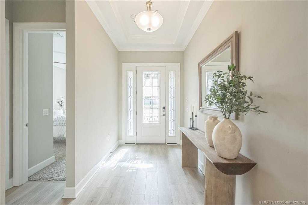15111 Pescara St - Photo 4 of 43