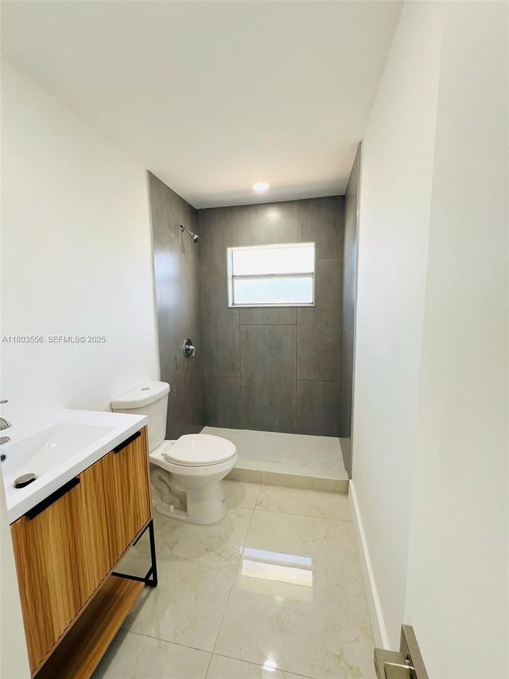 26045 Southwest 131st Court - Photo 2 of 29