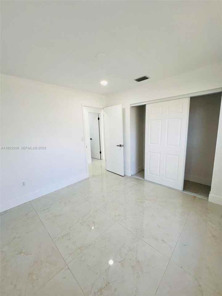 26045 Southwest 131st Court - Photo 6 of 29