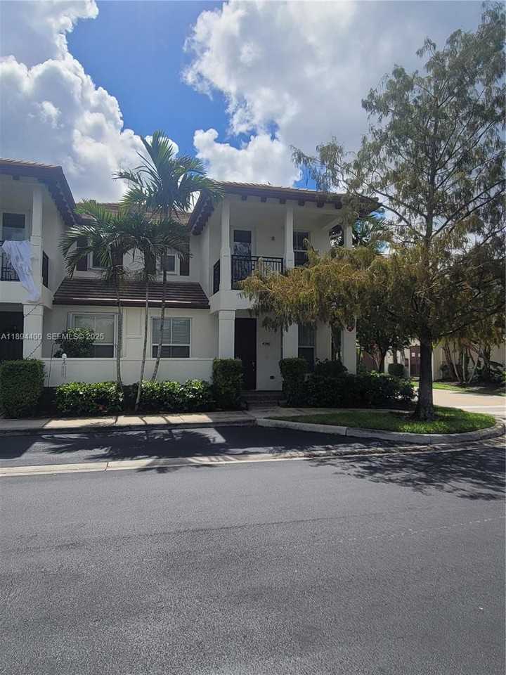 4746 Acadian Trail #4746 - Photo 5 of 24