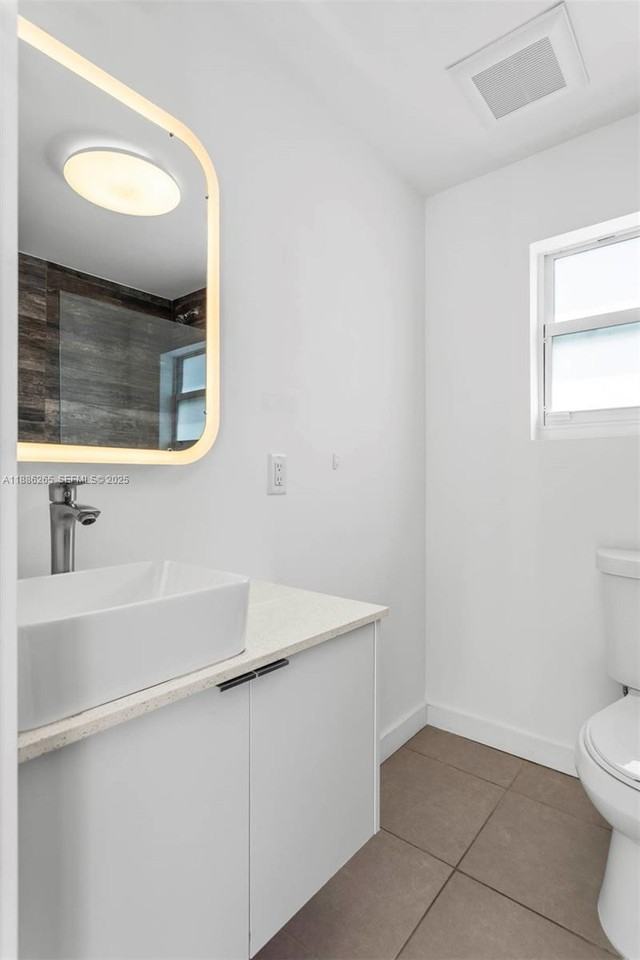 737 Northwest 4th Street - Photo 6 of 24