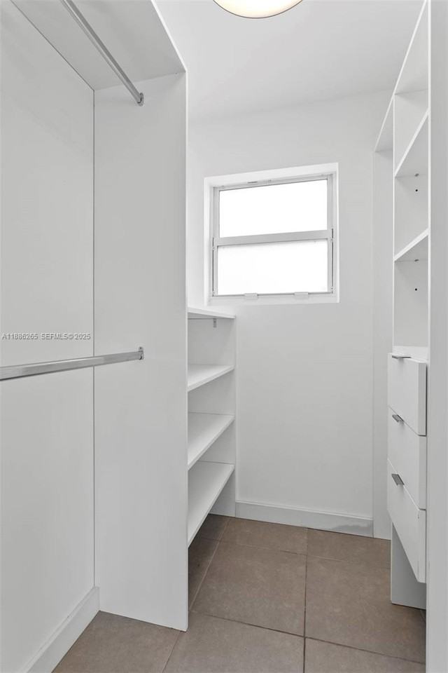 737 Northwest 4th Street - Photo 7 of 24