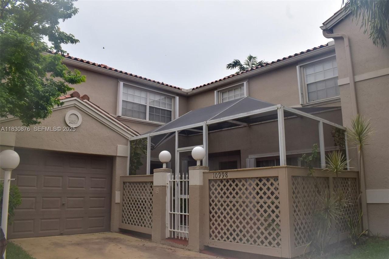 10998 Mainsail Drive - Photo 2 of 14