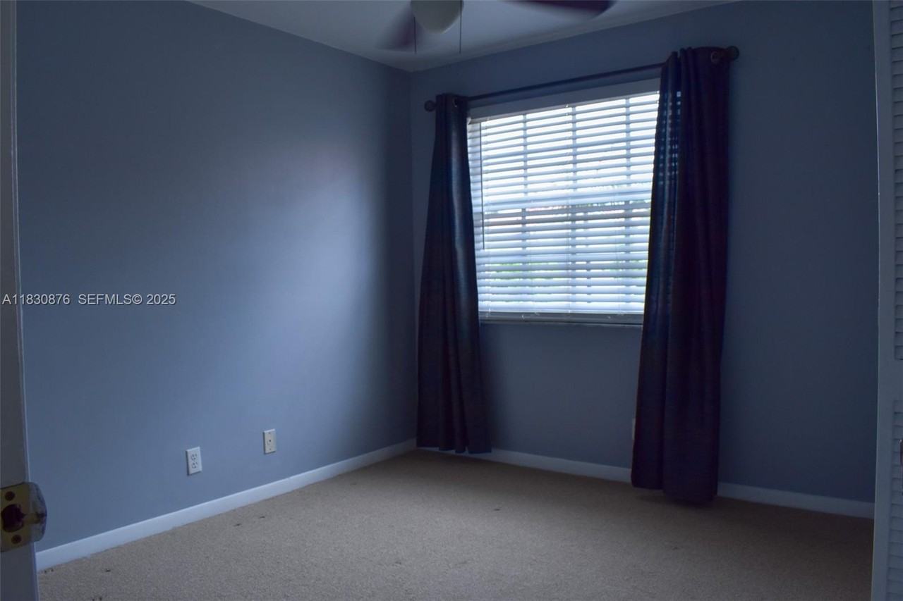 10998 Mainsail Drive - Photo 3 of 14