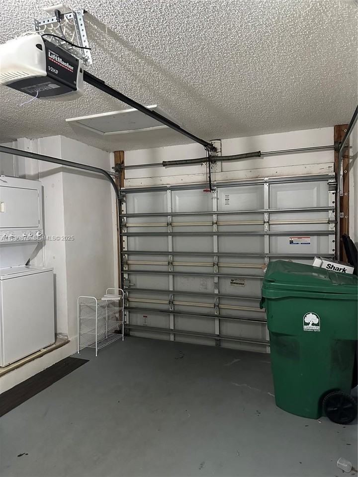 10998 Mainsail Drive - Photo 6 of 14