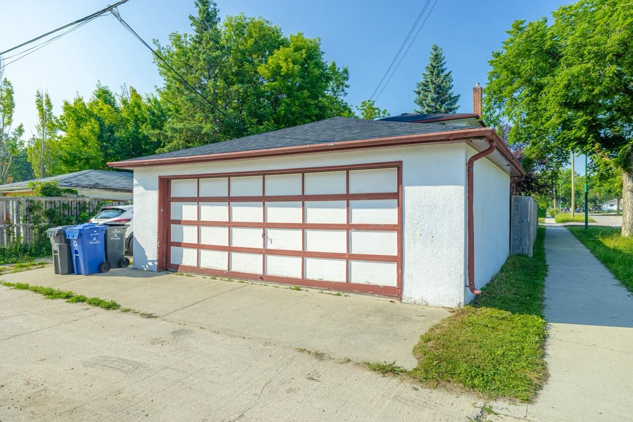 409 Semple Avenue - Photo 2 of 20