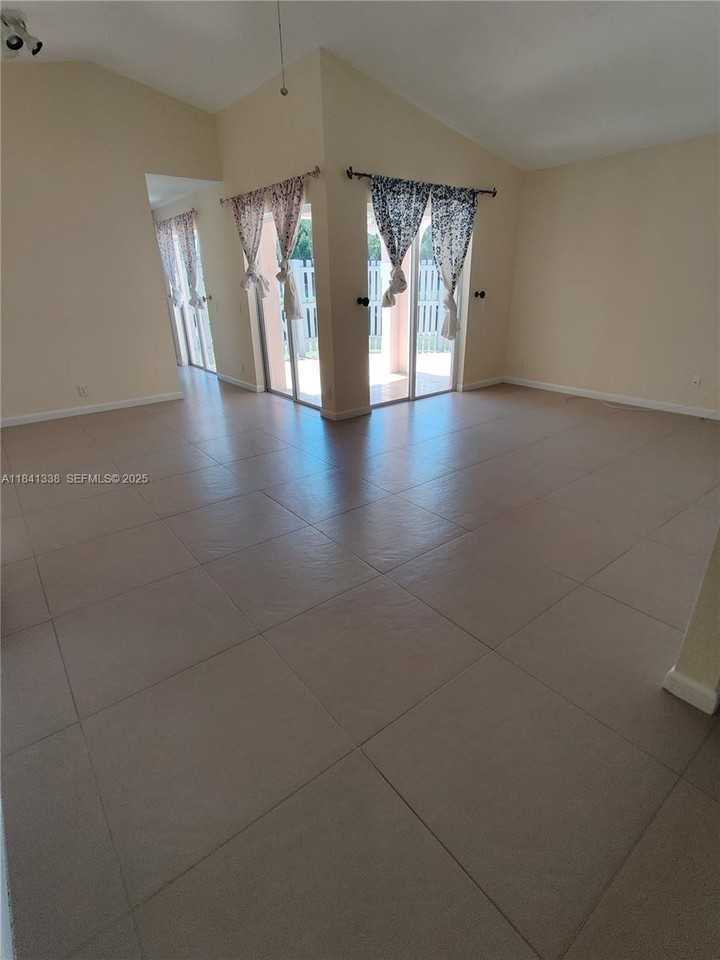 1510 Springside Drive - Photo 2 of 15