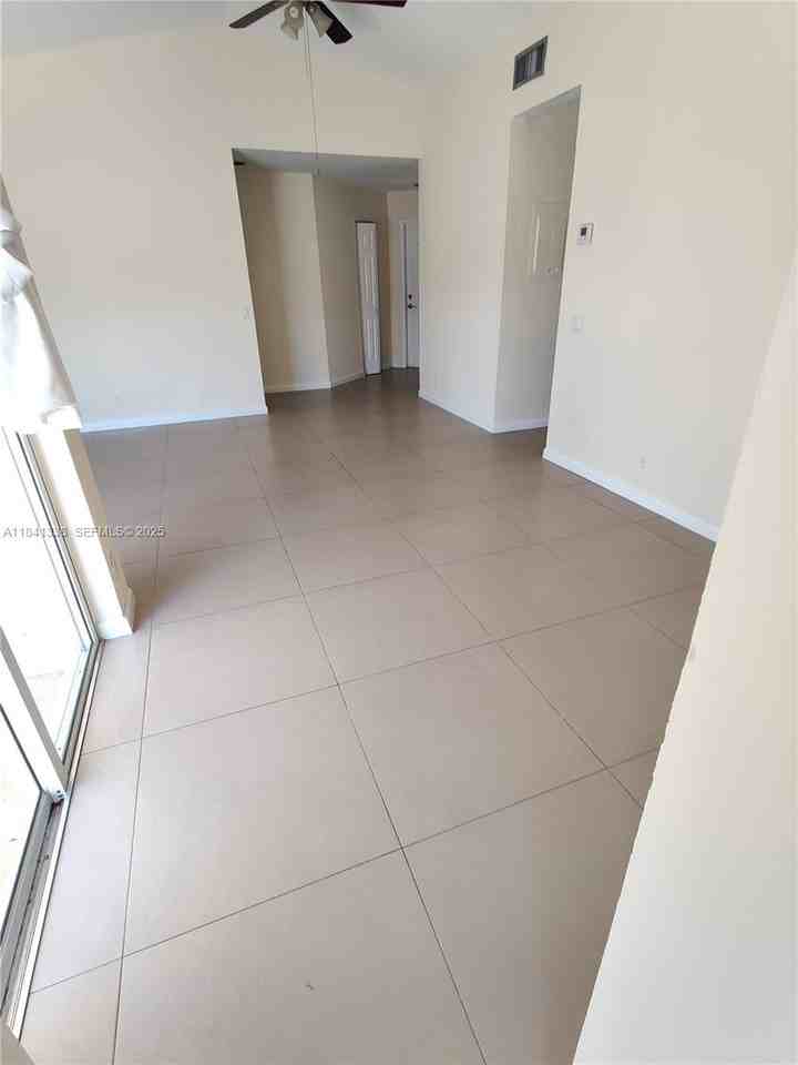 1510 Springside Drive - Photo 4 of 15