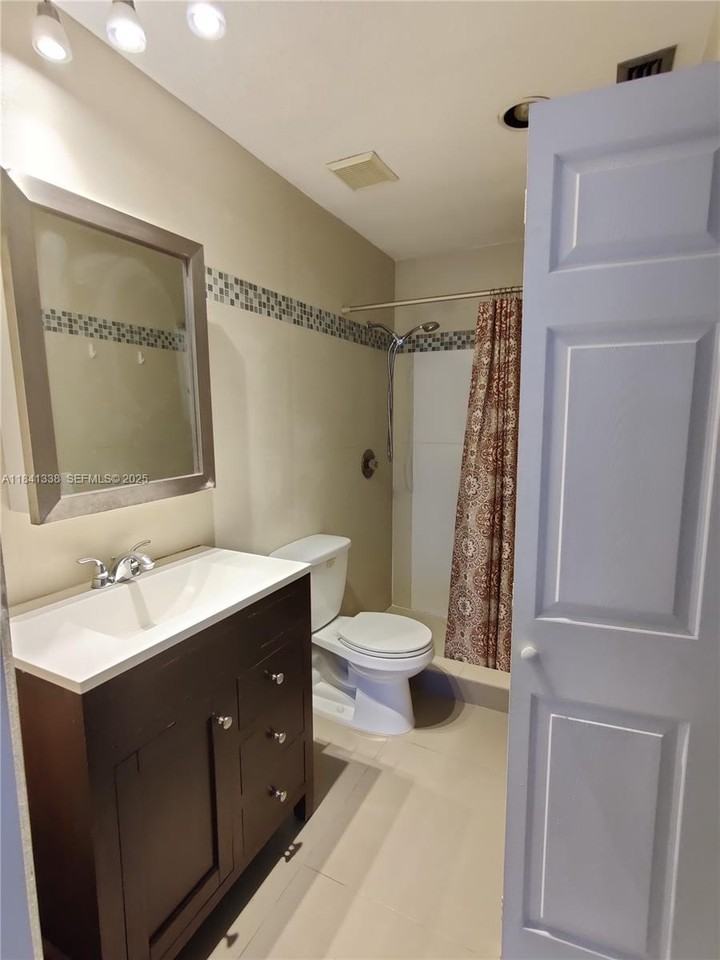 1510 Springside Drive - Photo 5 of 15