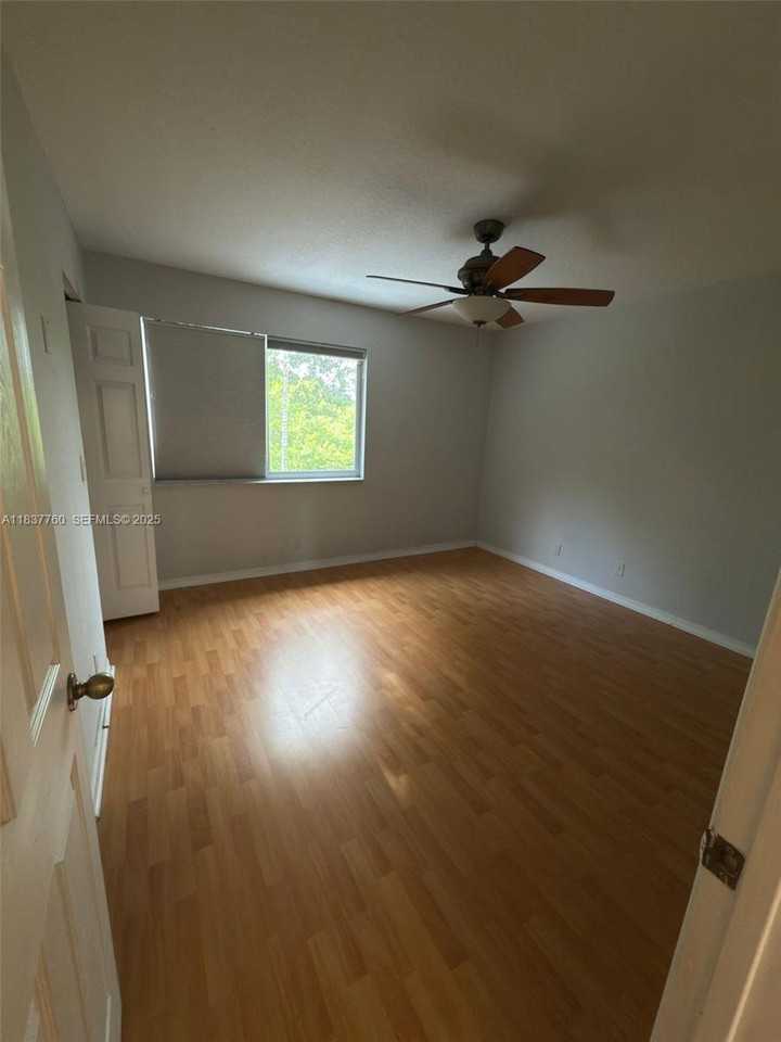 1105 Southwest 44th Way #1105 - Photo 3 of 23