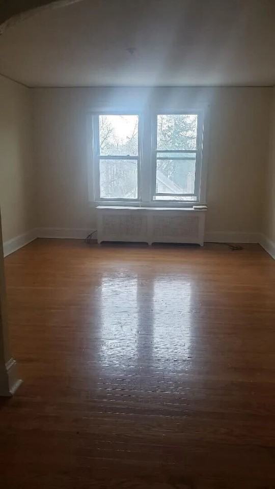 40 Parkwood St - Photo 2 of 11