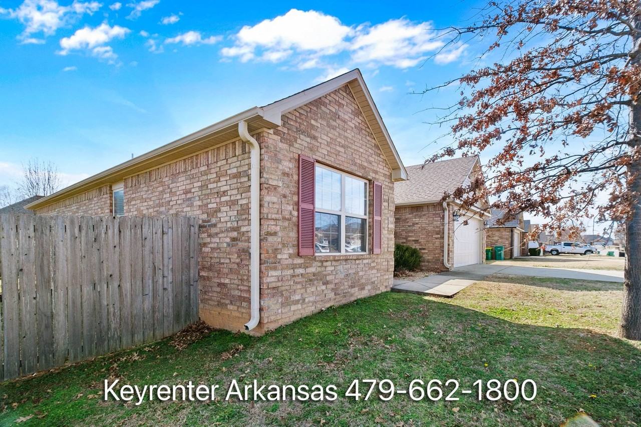 531 Spur Ln - Photo 2 of 29