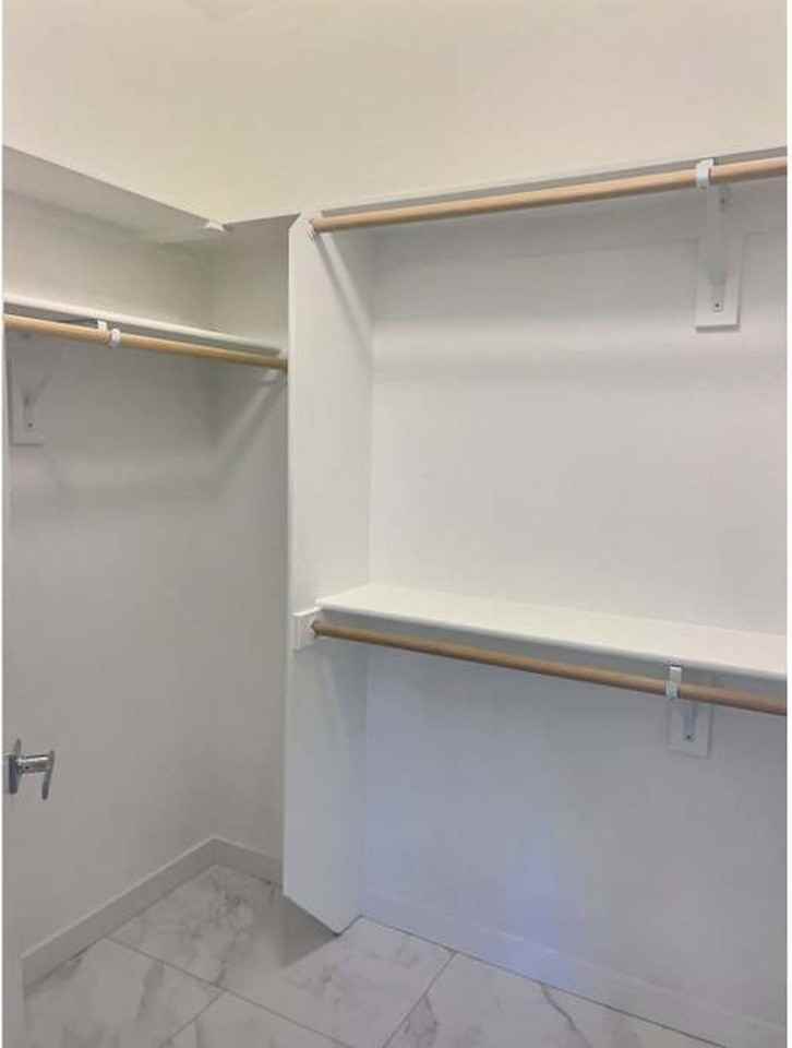 582 Fair Oaks Ave - Photo 5 of 10