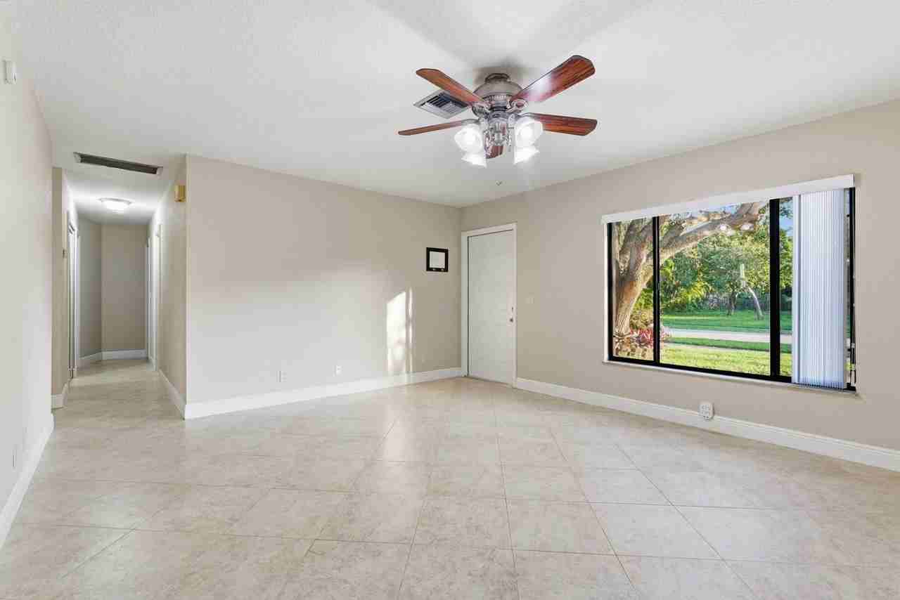 2545 Conroy Dr - Photo 3 of 18